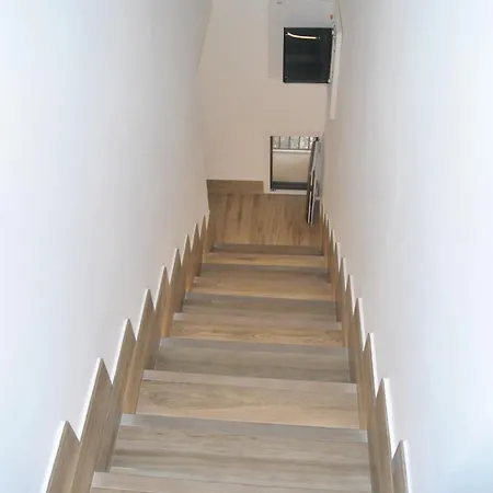Centre - 1-bed - Sleeps 4 Apartment *